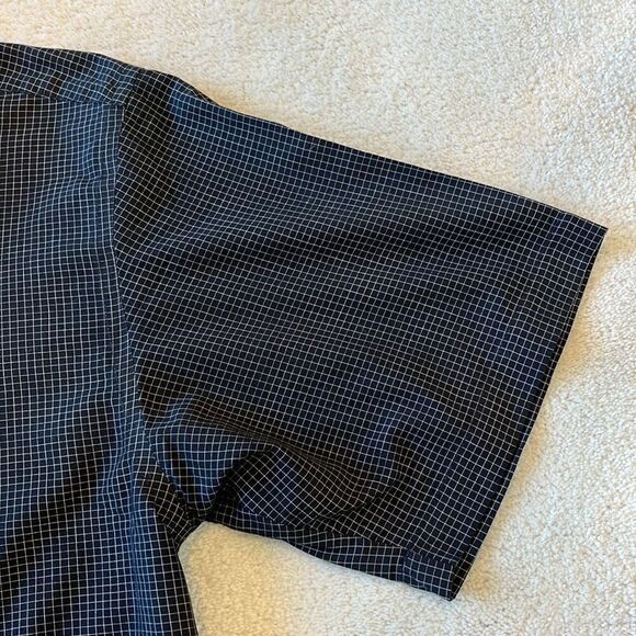 Van Heusen Men's Black Short Sleeve Button Down Size L - Picture 5 of 8